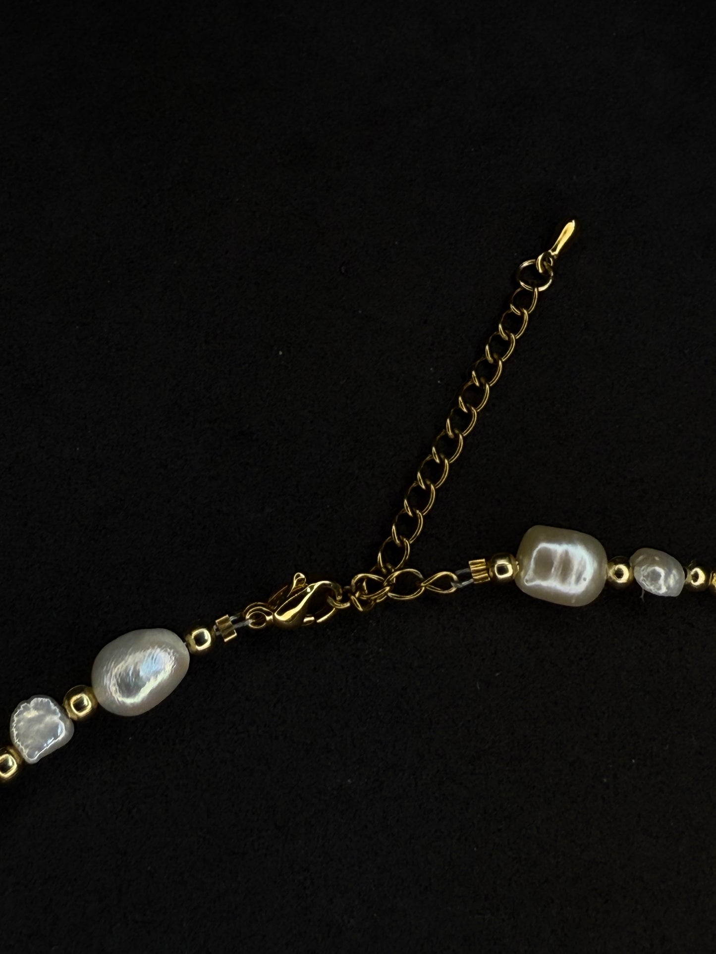 Women’s Reversible Red/Blue Pearl Necklace - White/Gold