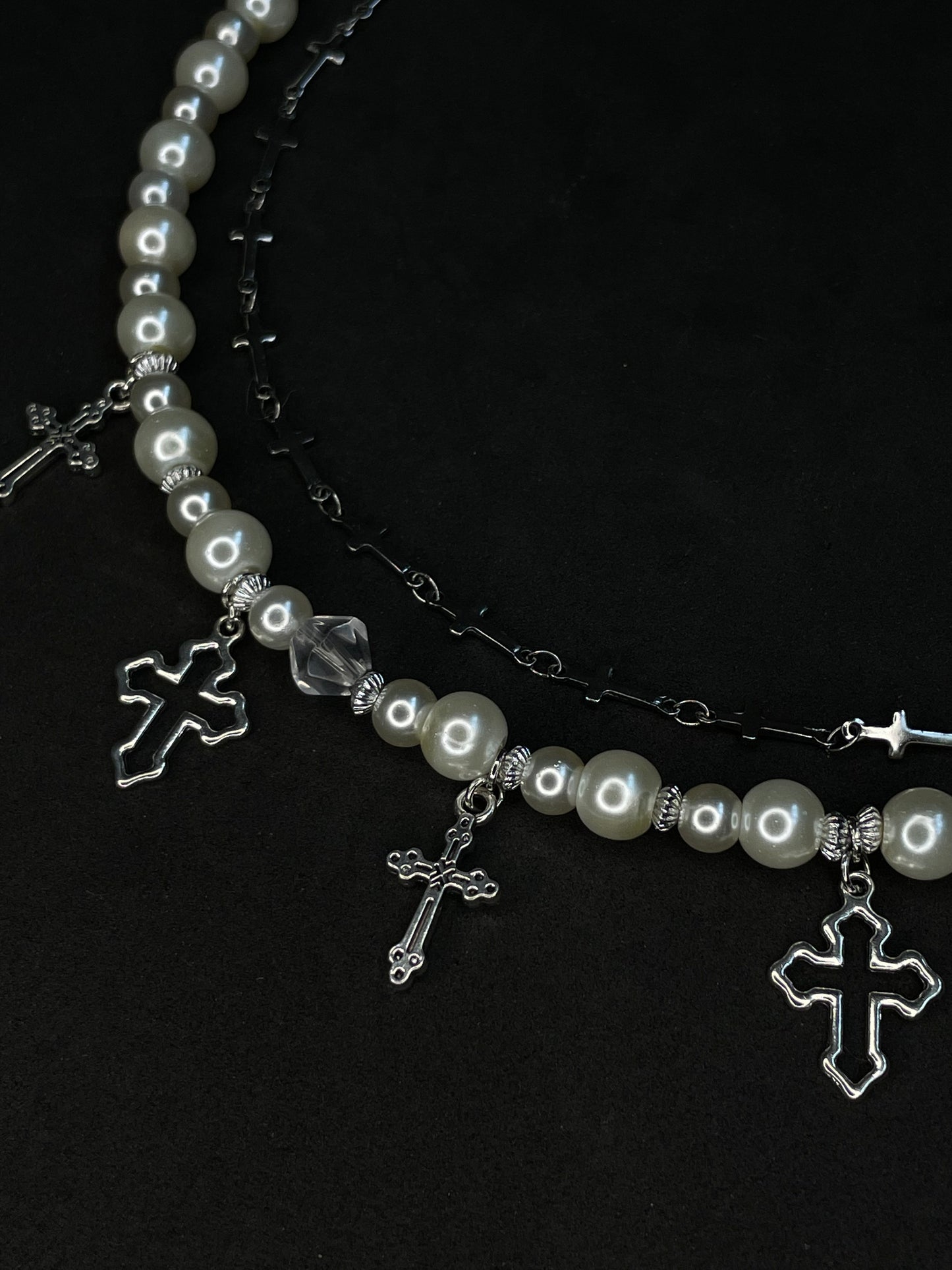 2-in-1 Cross Pendant Pearl Necklace - White/Silver