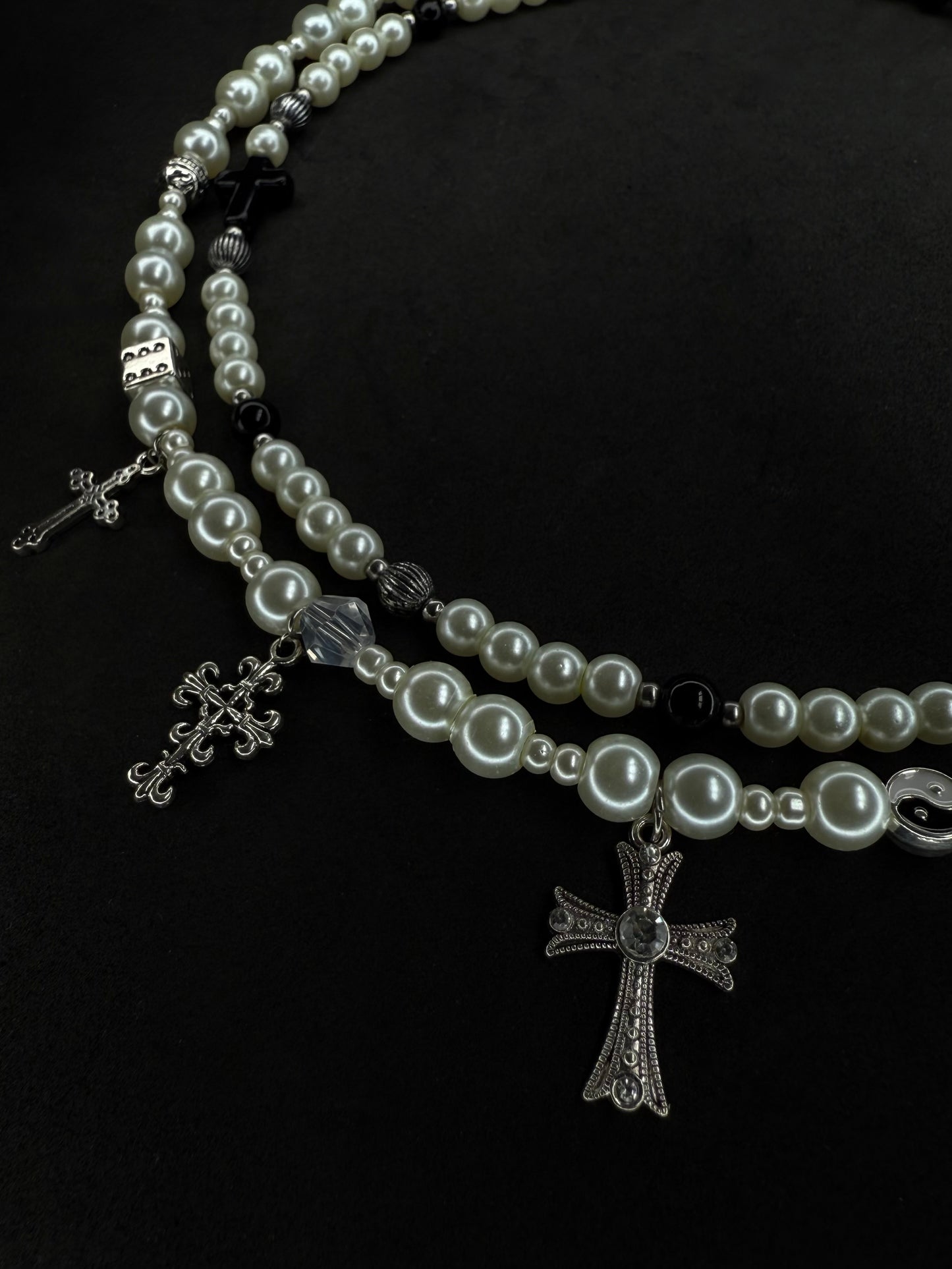 x2 Cross Pendant Pearl Necklaces - White/Black