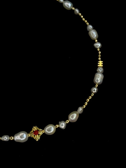 Women’s Reversible Red/Blue Pearl Necklace - White/Gold