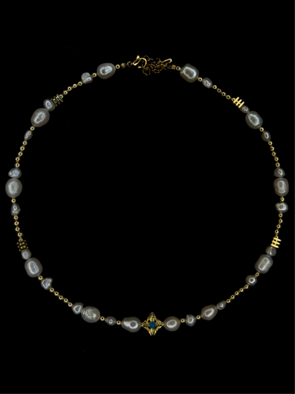Women’s Reversible Red/Blue Pearl Necklace - White/Gold