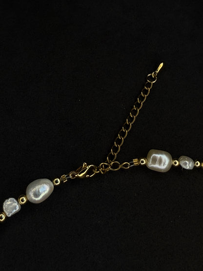 Women’s Reversible Red/Blue Pearl Necklace - White/Gold