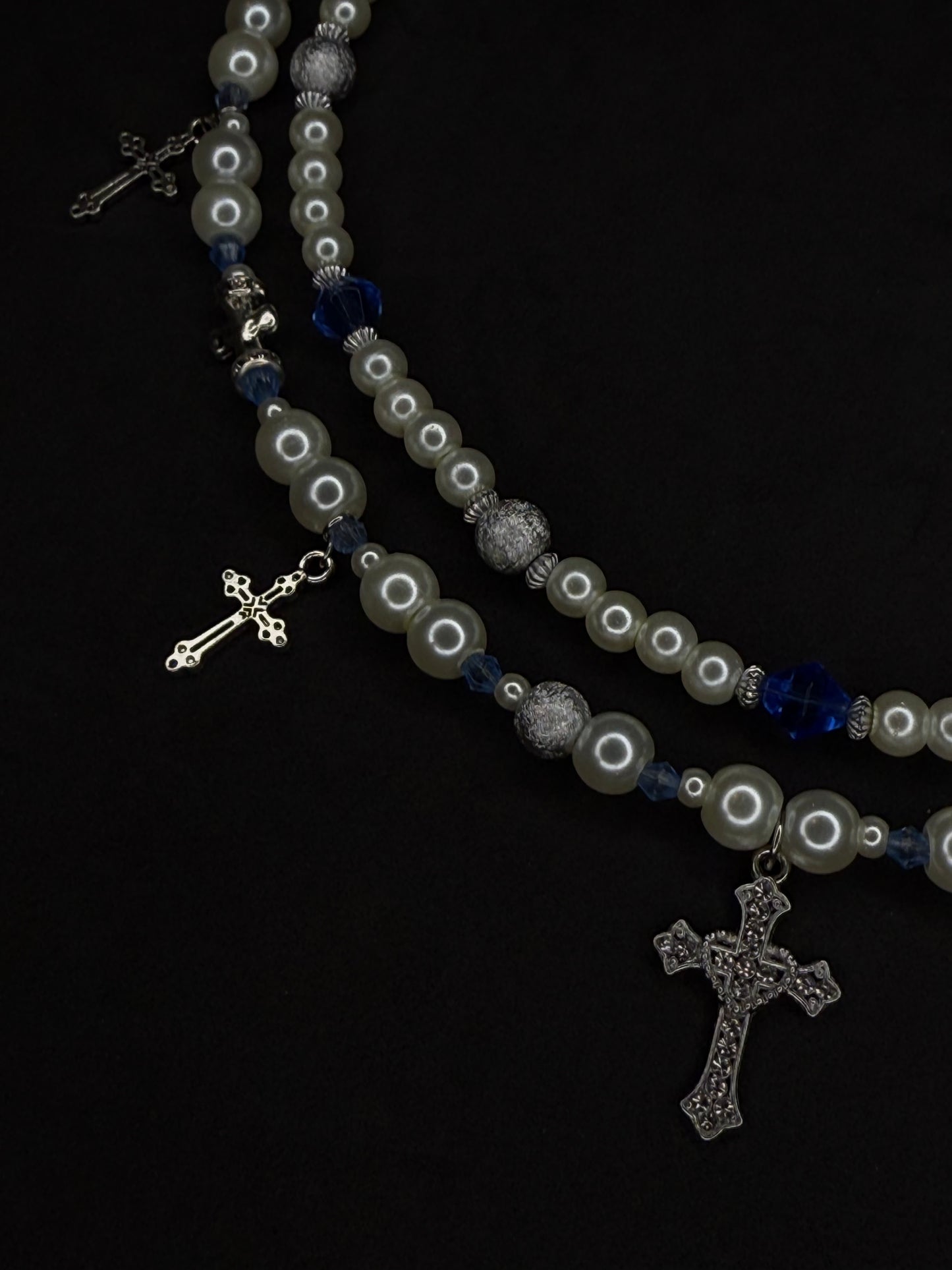 x2 Cross Pendant Pearl Necklaces - White/Blue