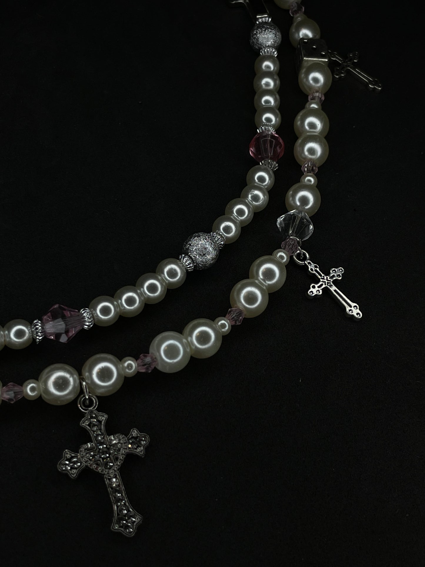 x2 Cross Pendant Pearl Necklaces - White/Pink